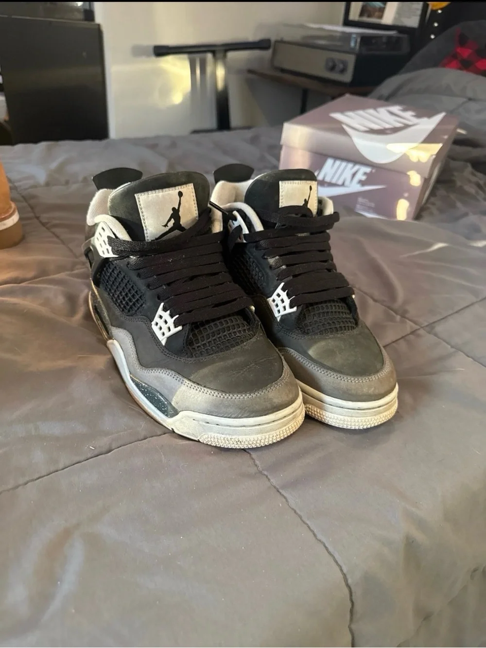 Jordan 4 Fear